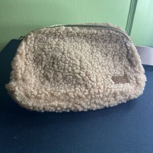 Fleece Fanny Pack Crossbody Belt Bag with Adjustable Strap